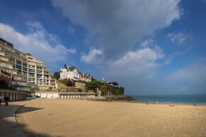 Best Western Hotel Le Crystal Dinard
