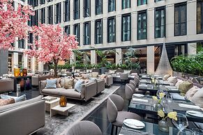 Grosvenor House Suites
