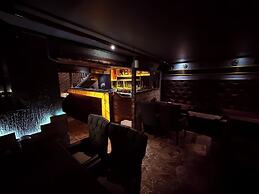 Hotel Alka Residency