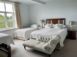 Pickmere Country House