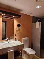 Maroa Hotel