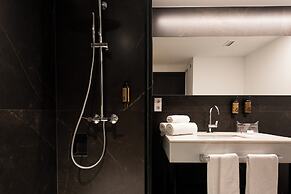 Maroa Hotel