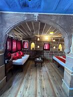 Juna Mahal
