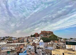 Juna Mahal