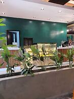 Holiday Spa Hotel