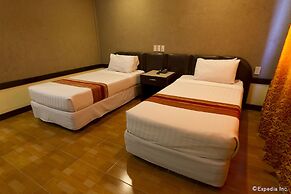 Holiday Spa Hotel