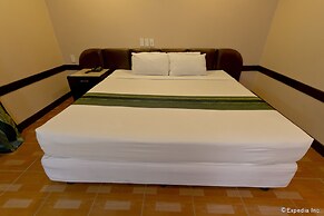 Holiday Spa Hotel