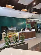 Holiday Spa Hotel