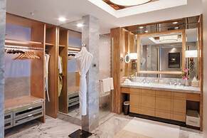 ITC Grand Chola, a Luxury Collection Hotel, Chennai