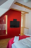 Magles Smiley Inn