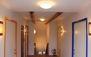 Magles Smiley Inn