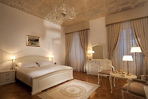 Antiq Palace Residences