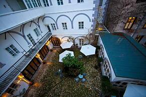 Antiq Palace Residences