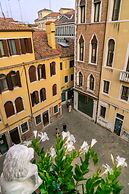 Palazzo San Luca