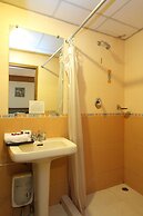 Silom Avenue Inn