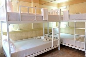 Silom Avenue Inn