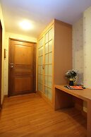 Silom Avenue Inn
