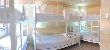 Silom Avenue Inn