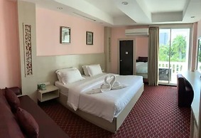 Romeo Palace