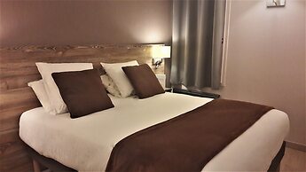 Brit Hotel Confort Pau Lons