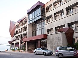 The Now Hotel