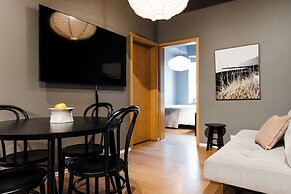Rey Apartments