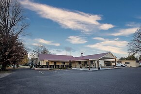 Black Gold Motel