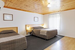 Black Gold Motel