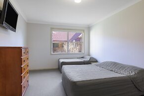 Black Gold Motel