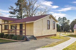 Black Gold Motel