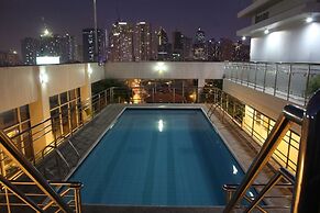 Herald Suites Solana