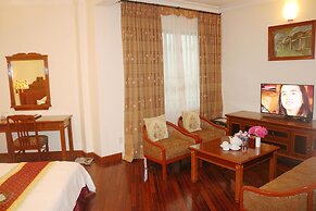 Central Hotel