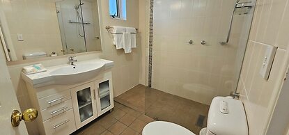 Broadbeach Holiday Apartments, Store 19