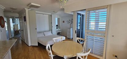 Broadbeach Holiday Apartments, Store 19