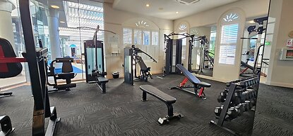 Broadbeach Holiday Apartments, Store 19
