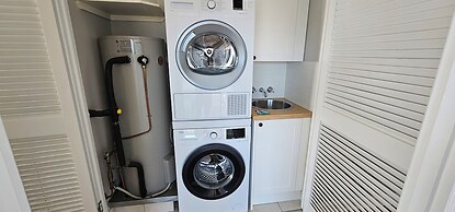 Broadbeach Holiday Apartments, Store 19