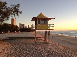 Broadbeach Holiday Apartments, Store 19