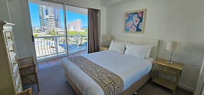 Broadbeach Holiday Apartments, Store 19