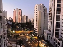 Broadbeach Holiday Apartments, Store 19