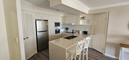 Broadbeach Holiday Apartments, Store 19