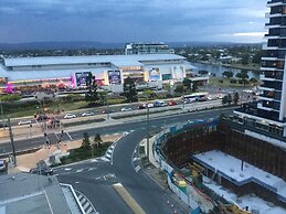 Broadbeach Holiday Apartments, Store 19