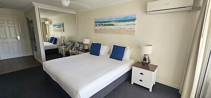 Broadbeach Holiday Apartments, Store 19