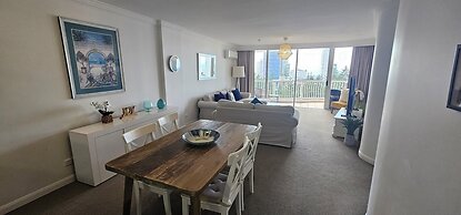 Broadbeach Holiday Apartments, Store 19