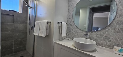 Broadbeach Holiday Apartments, Store 19