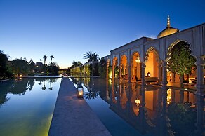 Palais Namaskar