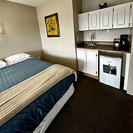 West Coast Motel