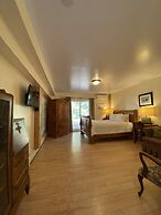 Timber House Resort