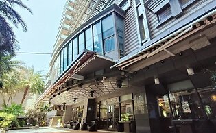 S Aura Hotel