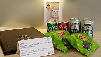 S Aura Hotel
