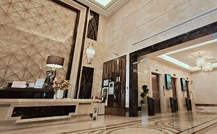 S Aura Hotel